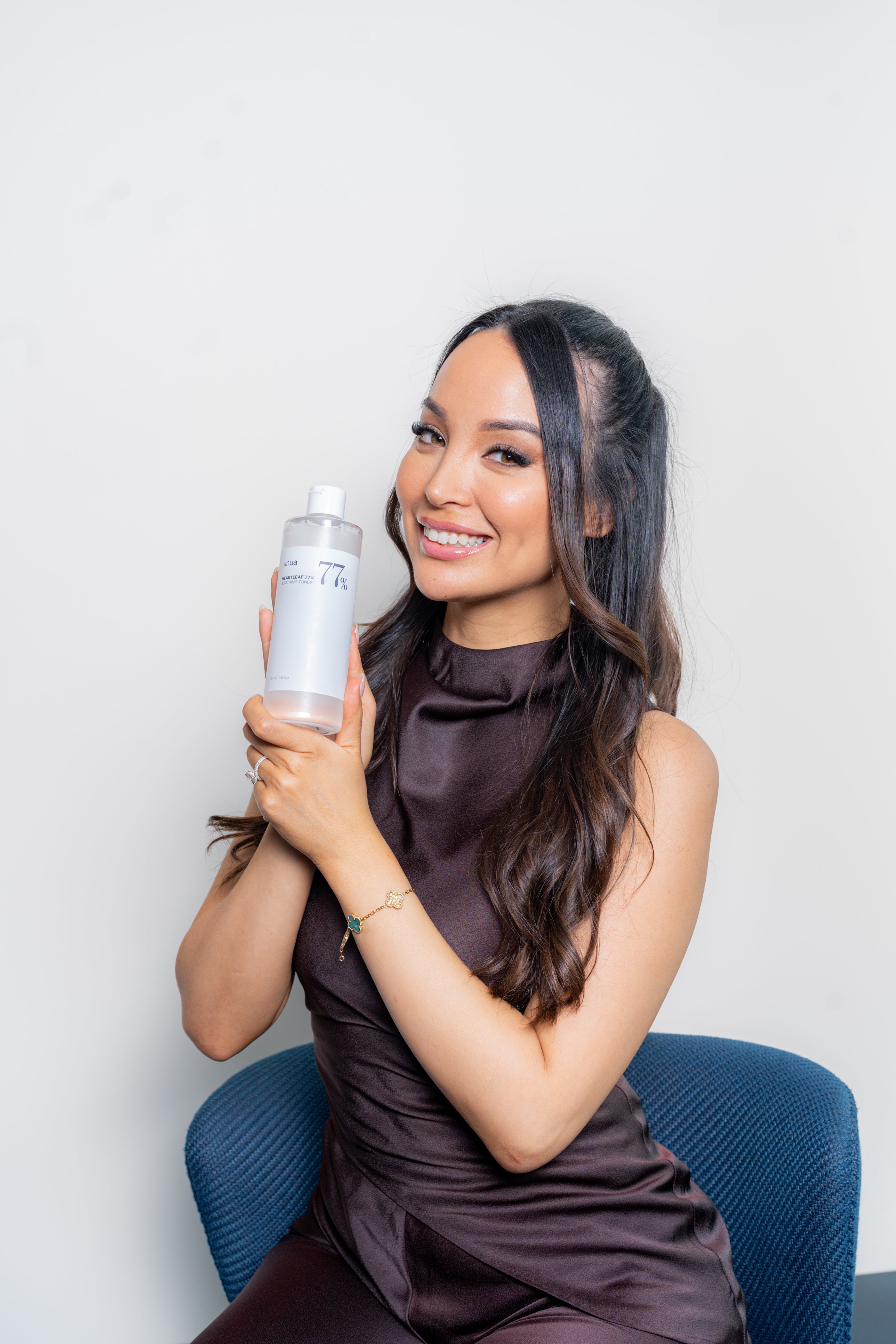 Edwina with the Anua Heartleaf 77% toner from the Barrier Repair Set
